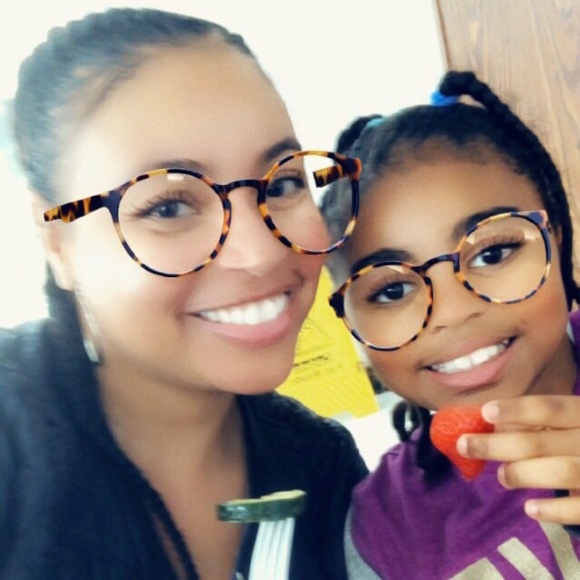 Meet your Posher, K - Picture 1 of 1